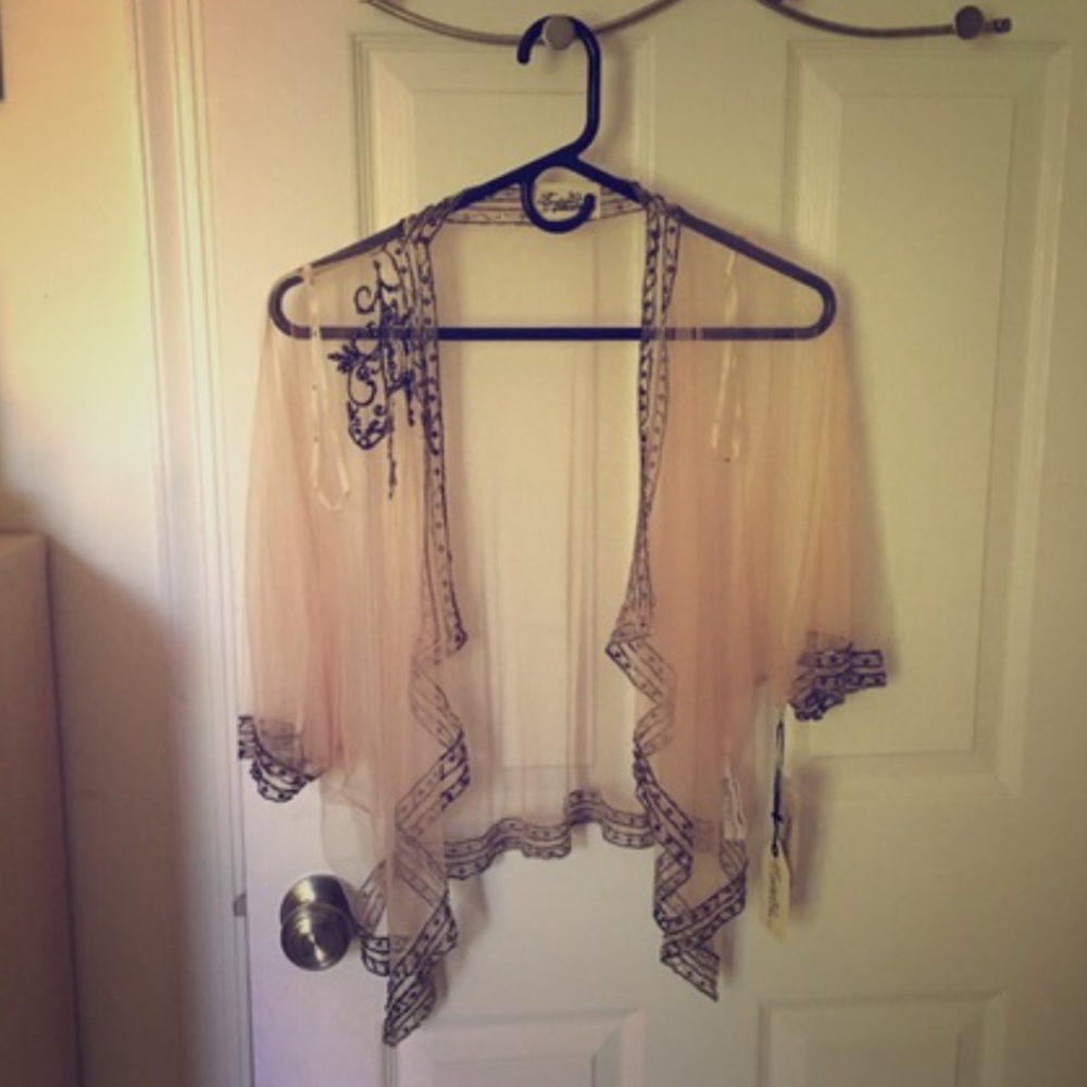 Beautiful Mesh Kimono Jacket Shrug M