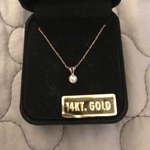 14k gold thin chain with pearl