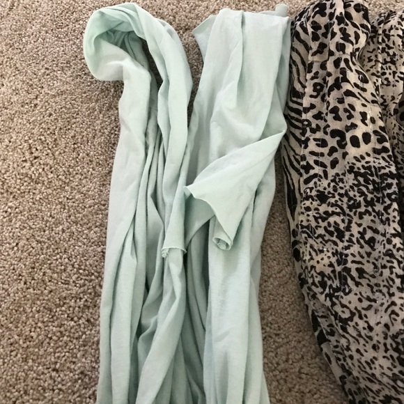 Scarf bundle - Picture 3 of 3