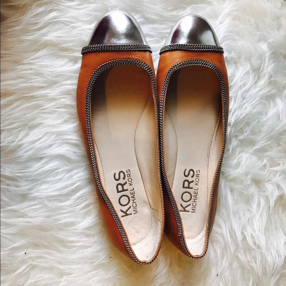 Michael Kors tan flats