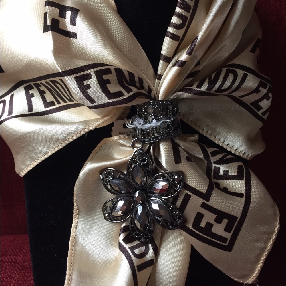 Scarf ring - Picture 3 of 3