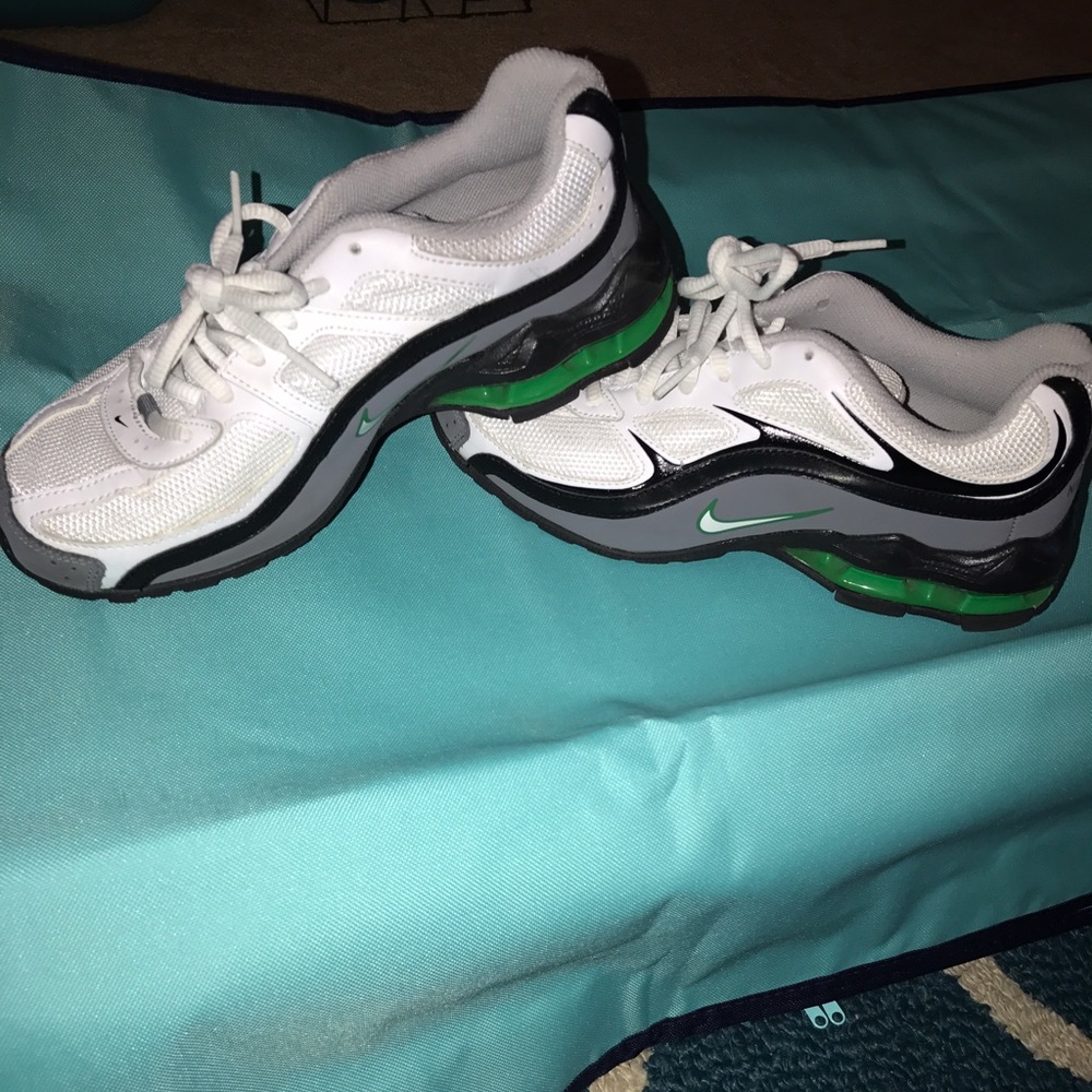 Nike Reax