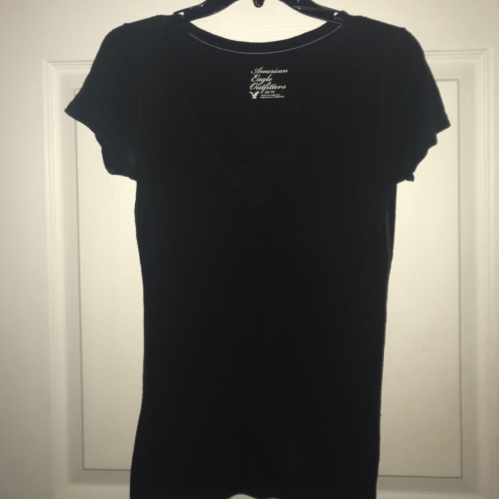 Black v neck tee