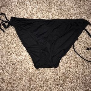 Black bikini bottoms