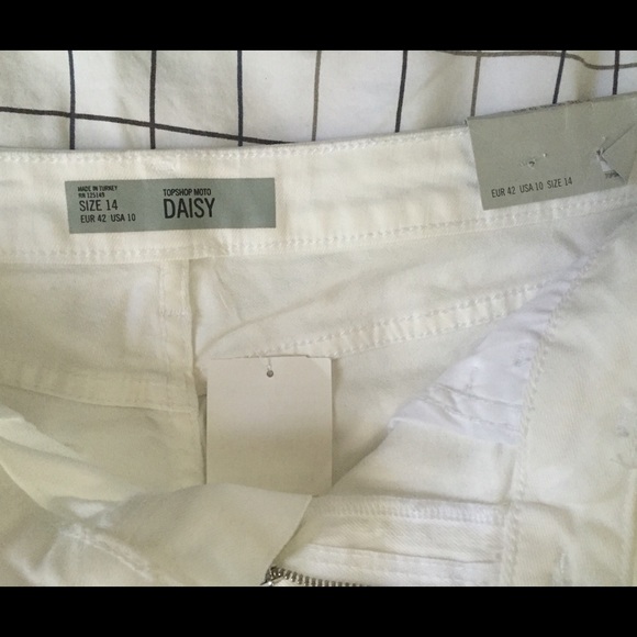Topshop white stretch low rise US 10 shorts - Picture 3 of 4