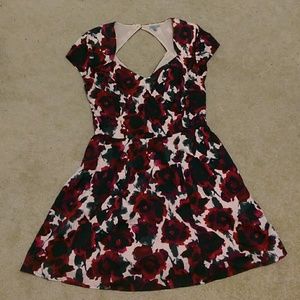 Red Rose Print Dress Sz L