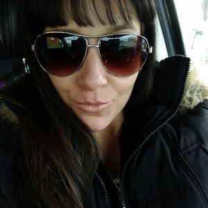 Meet your Posher, Khristine