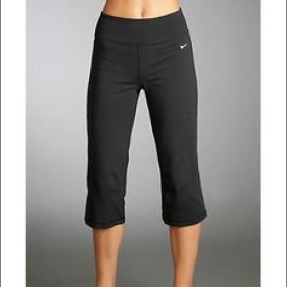 Nike yoga capris
