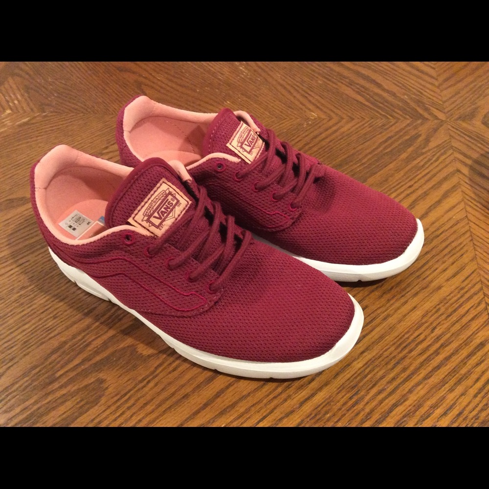 NEW Vans Maroon SkateBoard Shoes Size 6.5