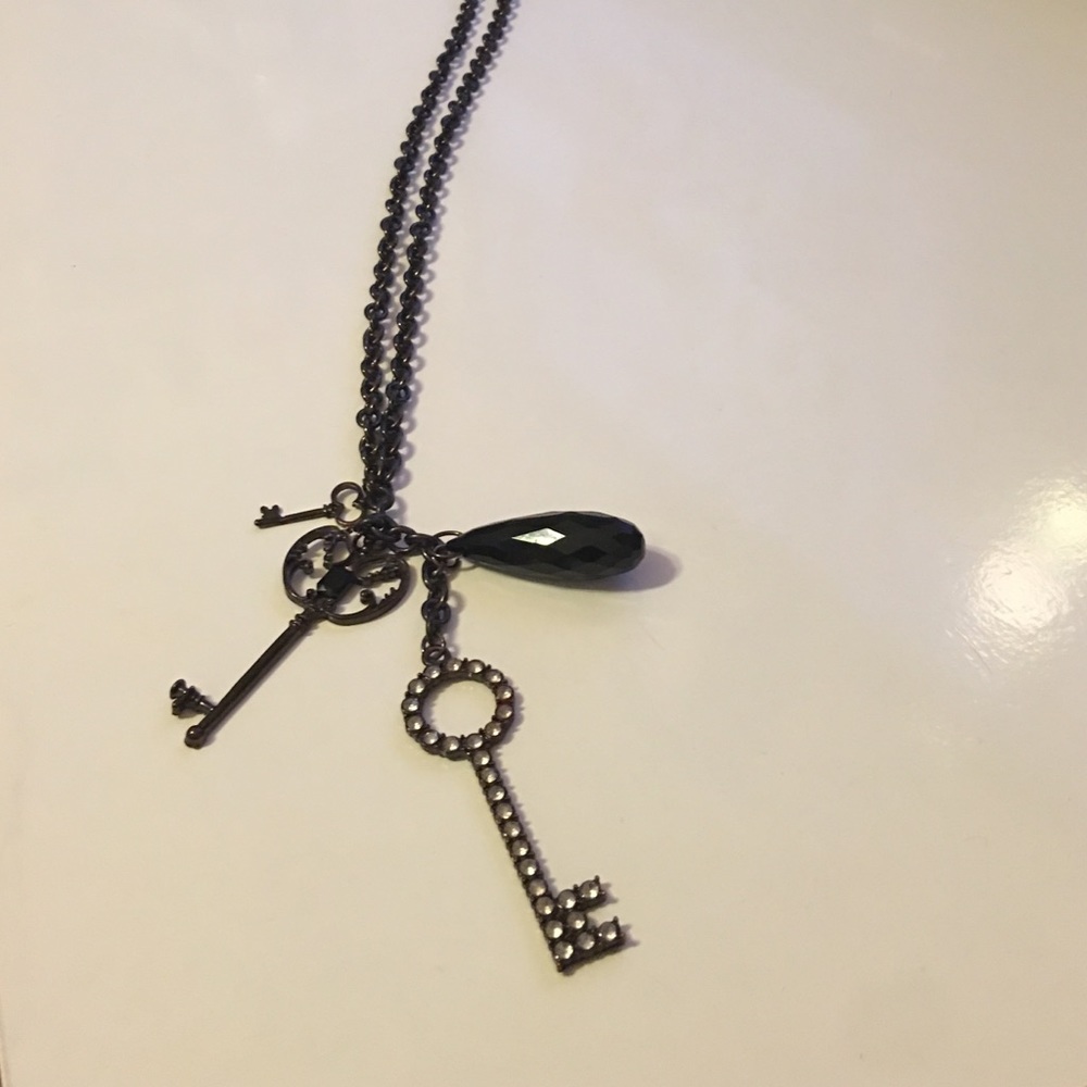 Long key necklace - Picture 3 of 4