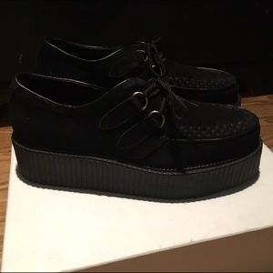 DEMONIA By Pleaser Black Suede Creeper