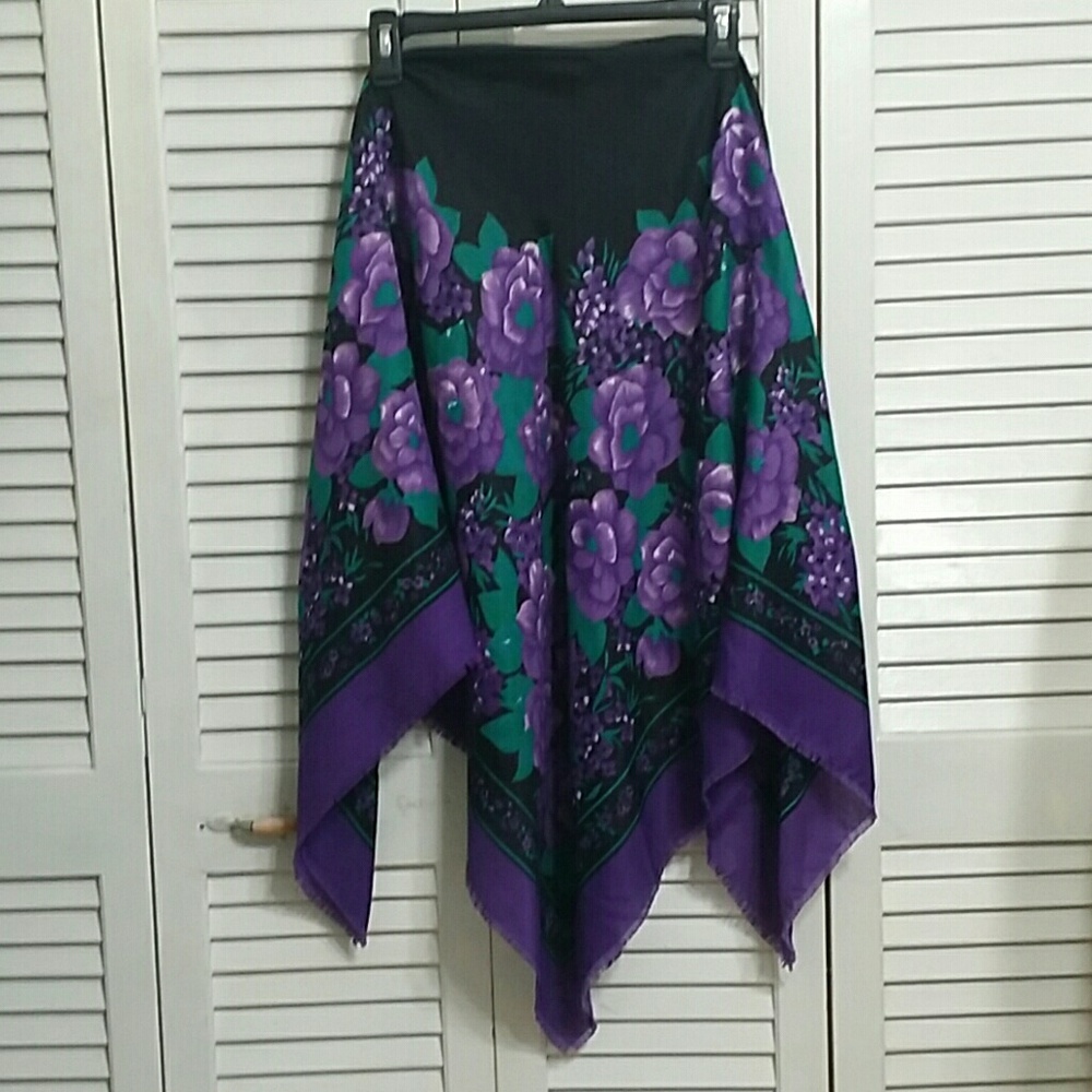 Beautiful Liz Sinclair Italian Scarf