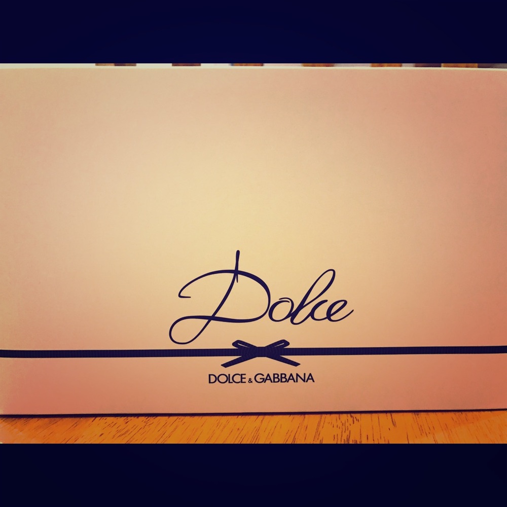 D&G makeup bag
