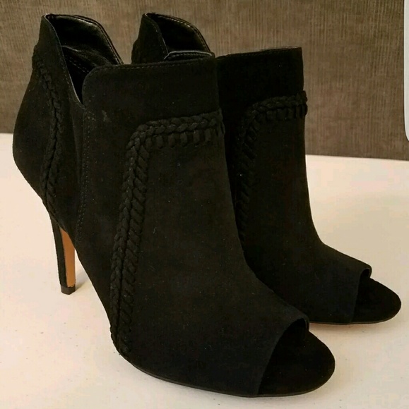 Vince Camuto Shoes - ❤PRICE REDUCTION❤ Vince Camuto heels