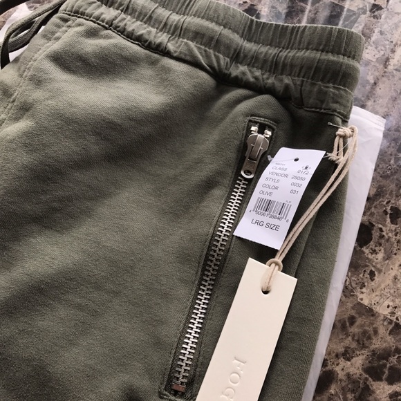 fear of god x fog olive sweat shorts - Picture 2 of 4