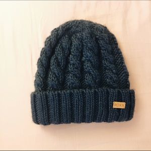 Brand New Roxy sweater hat