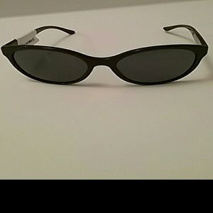 Versa  Luxottica sunglasses