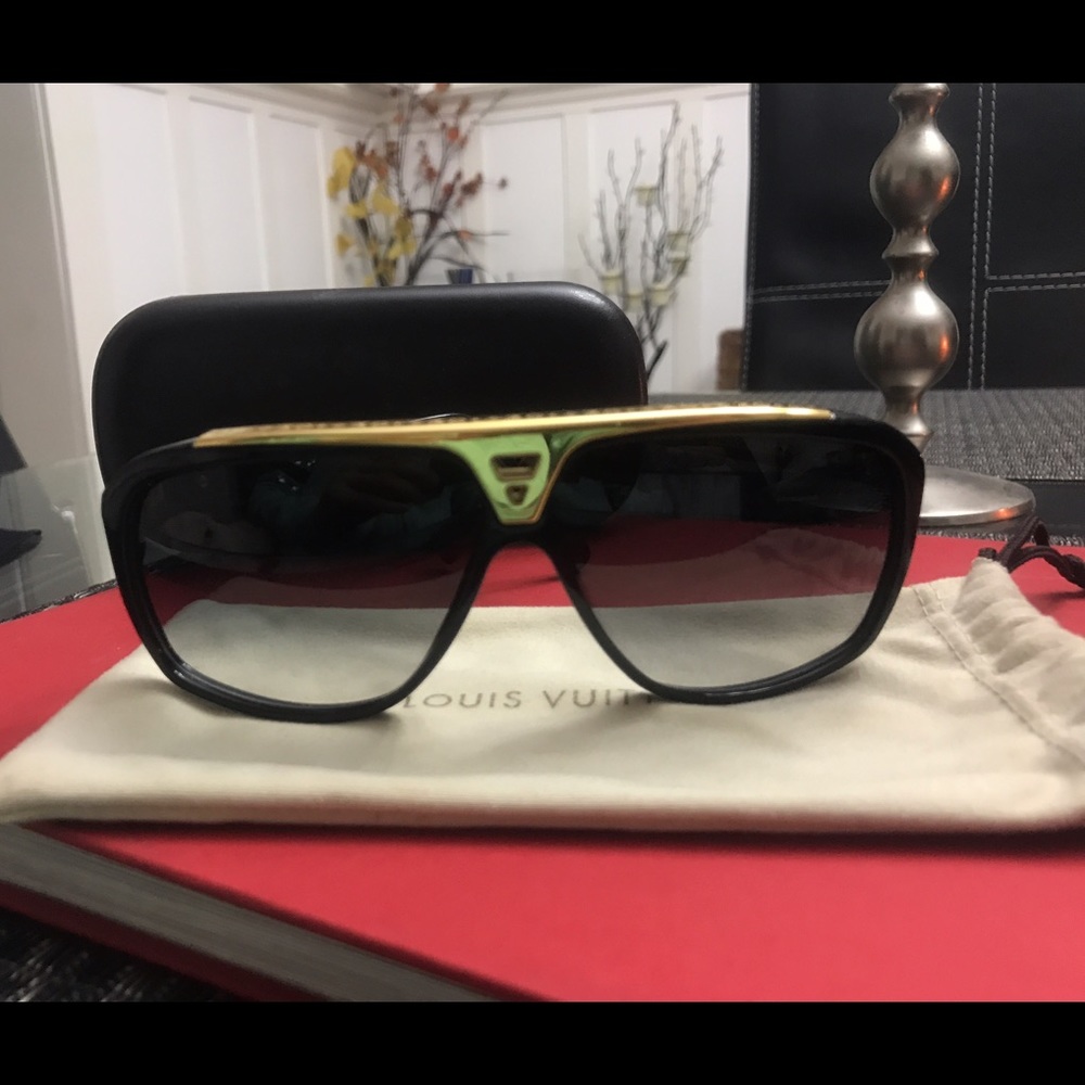 ❌SOLD❌ Louis Vuitton Evidence men's sunglasses