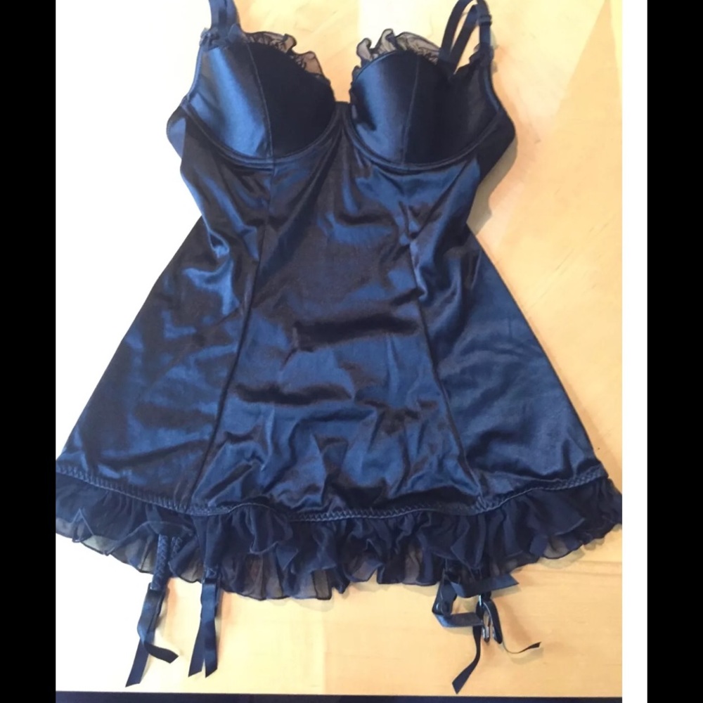 Victoria's Secret Black Ruffle Lingerie Size 34C