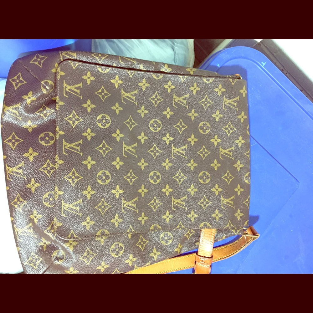 Sold ❌❌❌Louis Vuitton mussette
