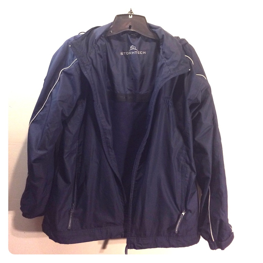 Storm tech wind breaker