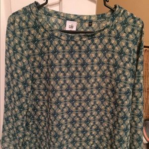 Cabi blouse sz med great cond no holes rips, tears