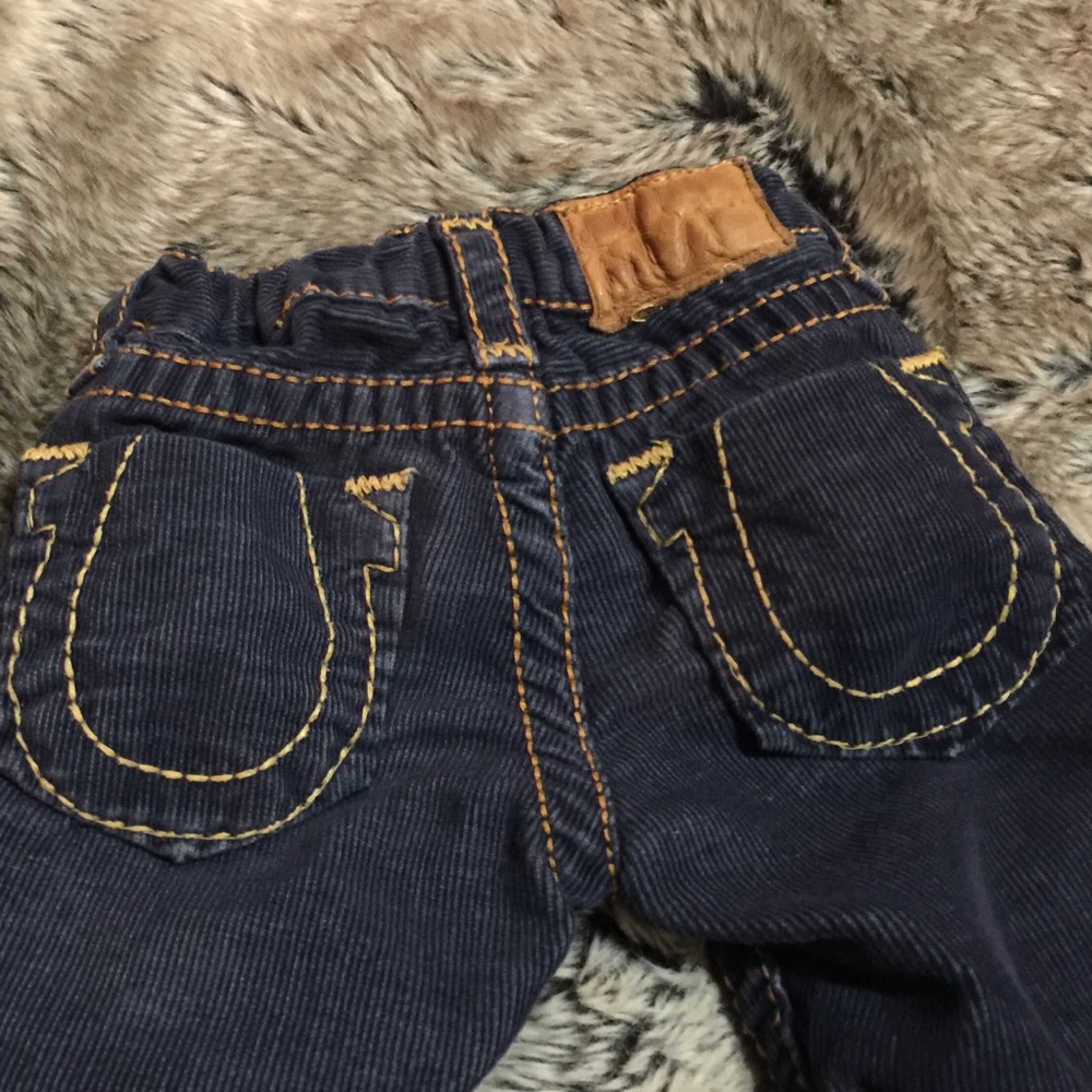 True Religion - Picture 3 of 4