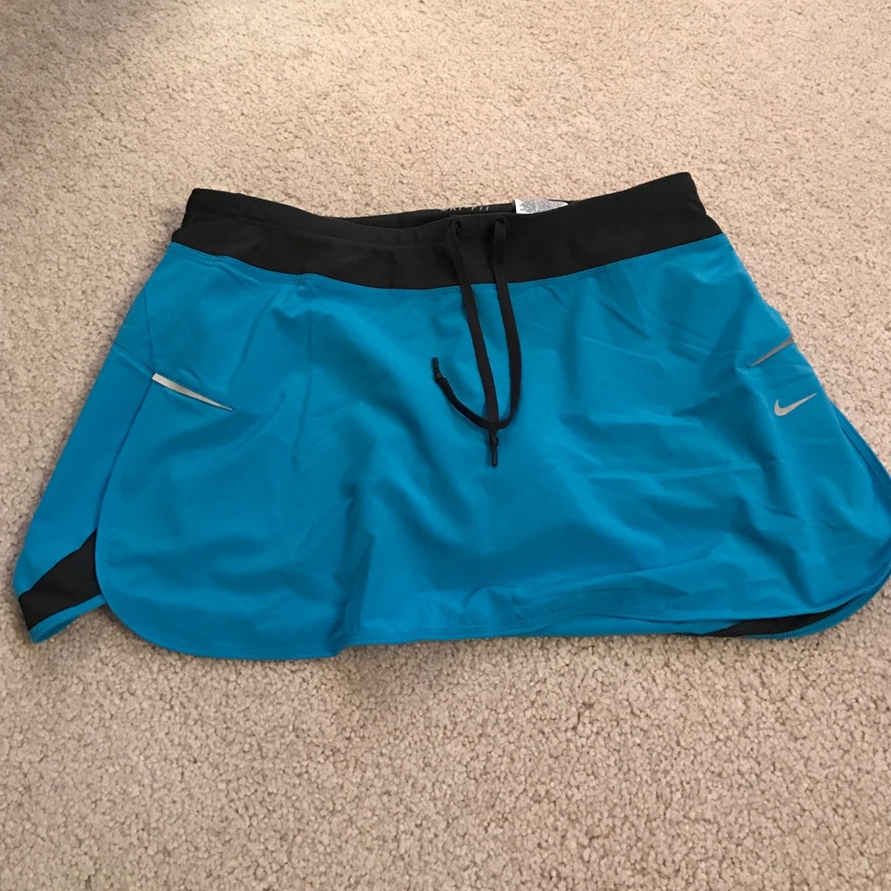 NWOT Nike running skort