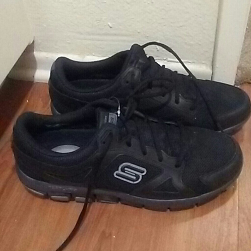 Sketcher shape ups liv