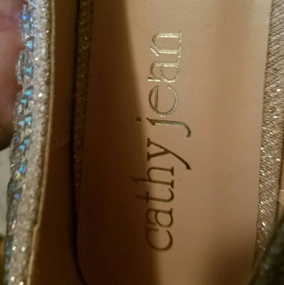Cathy Jean Sparkly Pumps - Picture 2 of 4