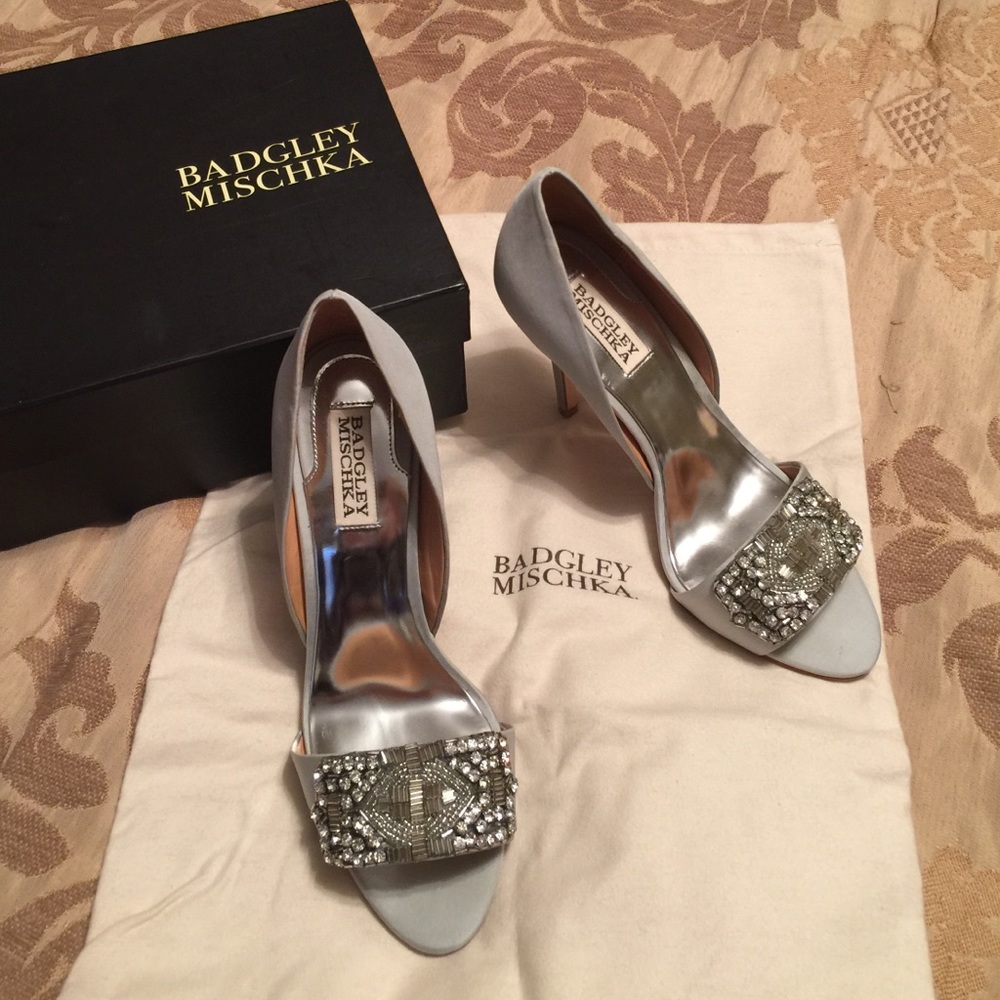 Badgley Mischka size 7.5 heels. 💗💗