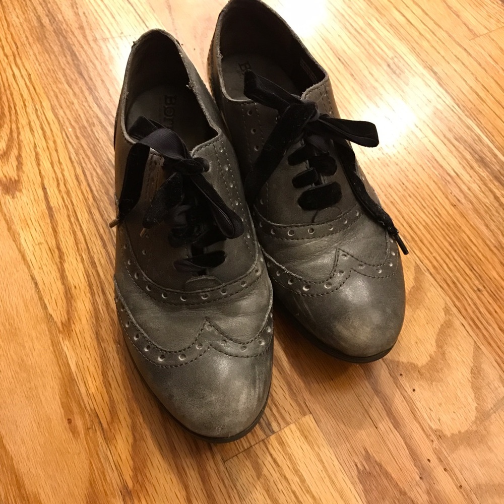 Born grey Oxford style shoes size 7.5