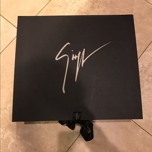 Giuseppe Zanotti Large gift box