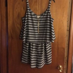 Black & white romper. Size XL