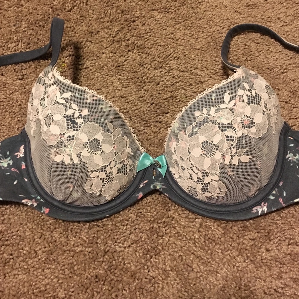 Victoria's Secret 32c bra