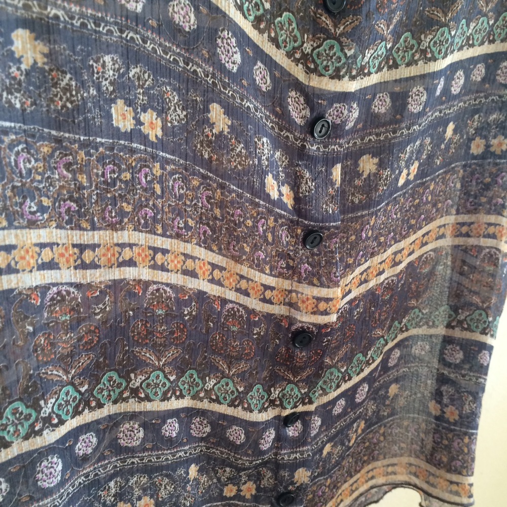 Patterned top - Picture 3 of 4