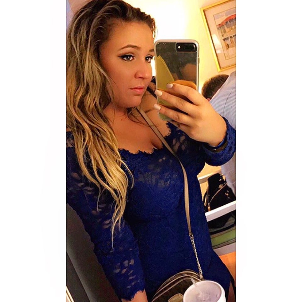 Meet your Posher, Liana