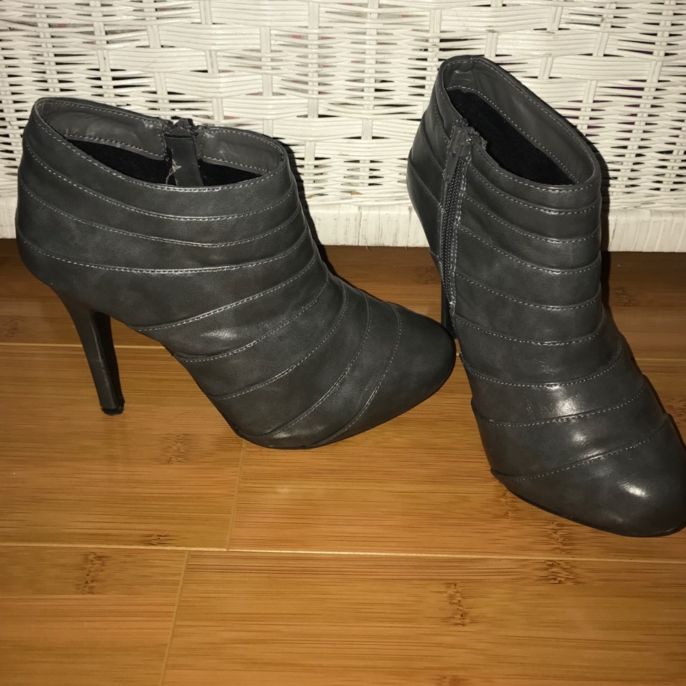 Grey leather heeled booties