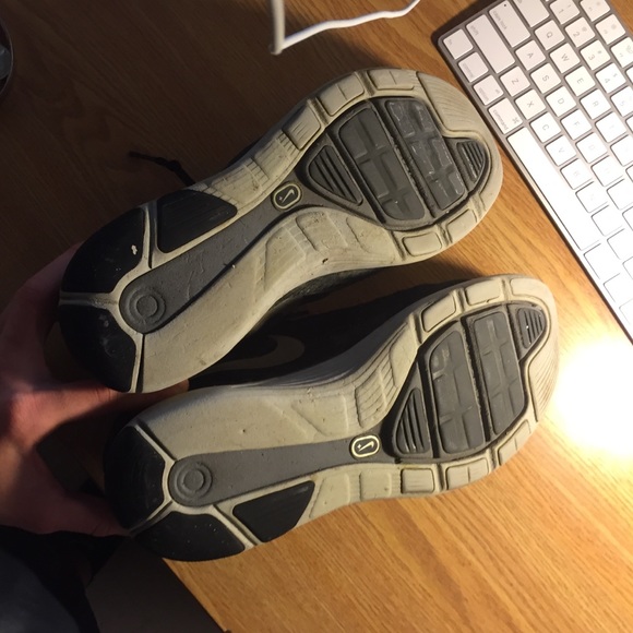 Black Nike Lunarglide 4 Running Shoes - Picture 3 of 4