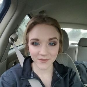 Meet your Posher, Hailey