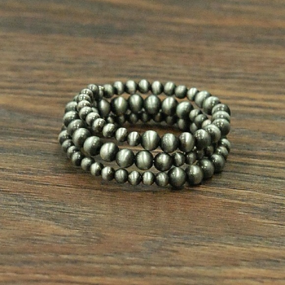 Western Navajo Pearl Bracelet - Picture 3 of 3