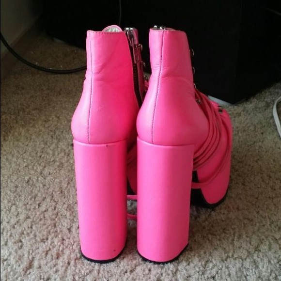 💯SALE pink unif hellbound - Picture 2 of 2