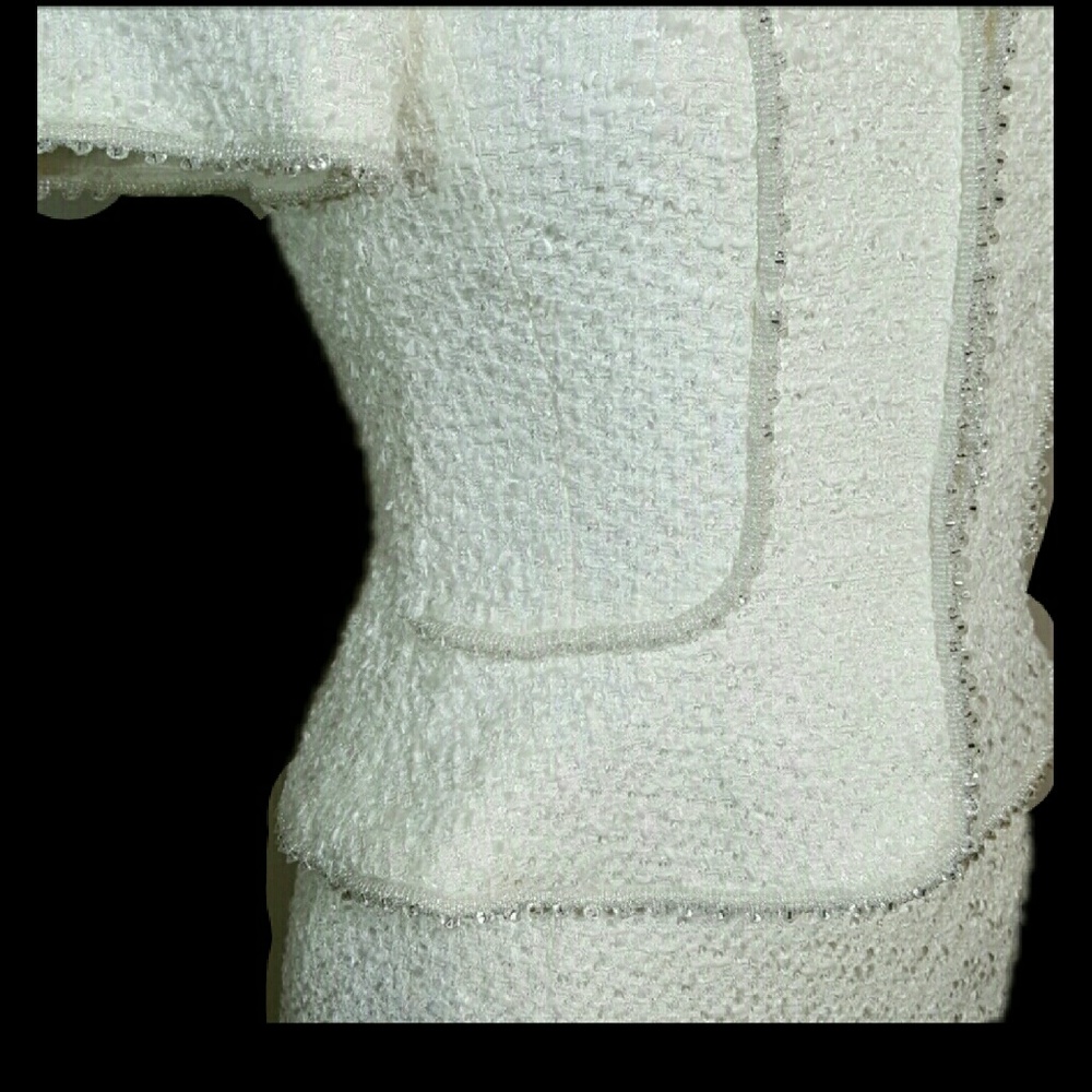 NEW! Escada White Jacket and Skirt Size 38 - Picture 2 of 4