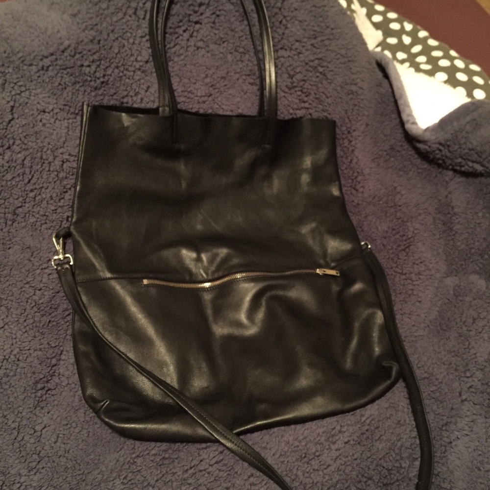 COS leather tote