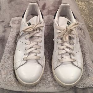 Men's Adidas Stan Smith with Navy Back Sneaker