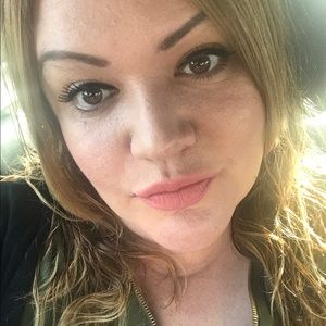 Meet your Posher, Malia