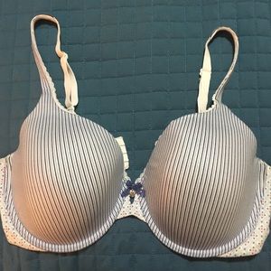 Victoria's Secret bra size 38D