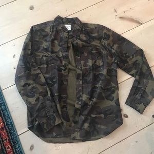 Men's Gap camo button down