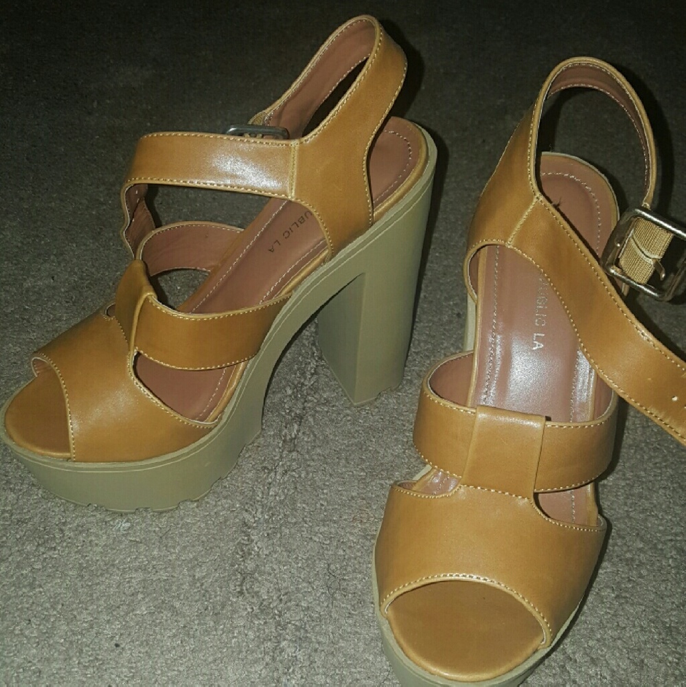 Lug sole sandals