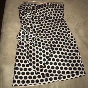 Make a statement in this pokadot dress
